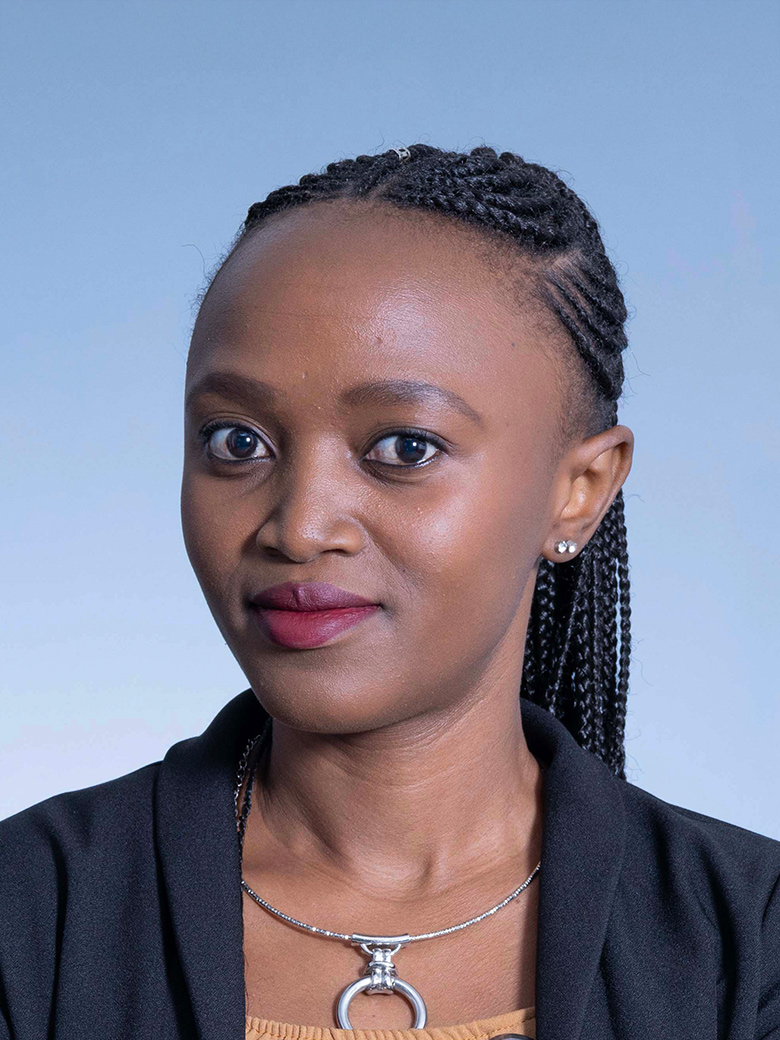 Mrs K Mdingi